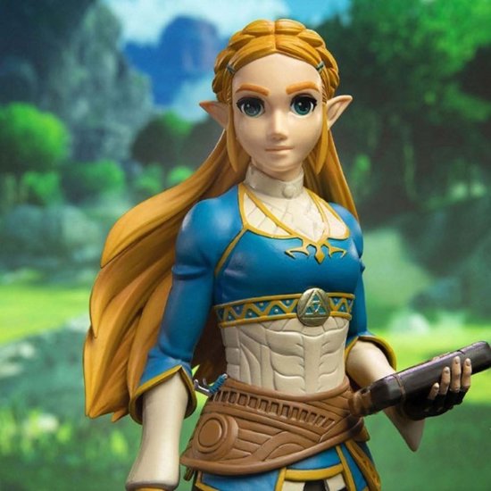 First 4 Figures - The Legend of Zelda: Breath of the Wild - Zelda Collector Edition Figure (With LED Light)