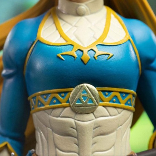First 4 Figures - The Legend of Zelda: Breath of the Wild - Zelda Collector Edition Figure (With LED Light)