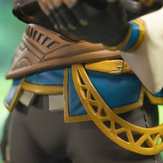 First 4 Figures - The Legend of Zelda: Breath of the Wild - Zelda Collector Edition Figure (With LED Light)