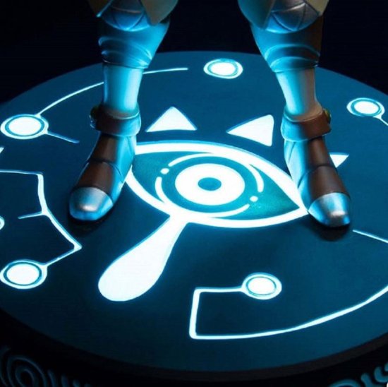 First 4 Figures - The Legend of Zelda: Breath of the Wild - Zelda Collector Edition Figure (With LED Light)