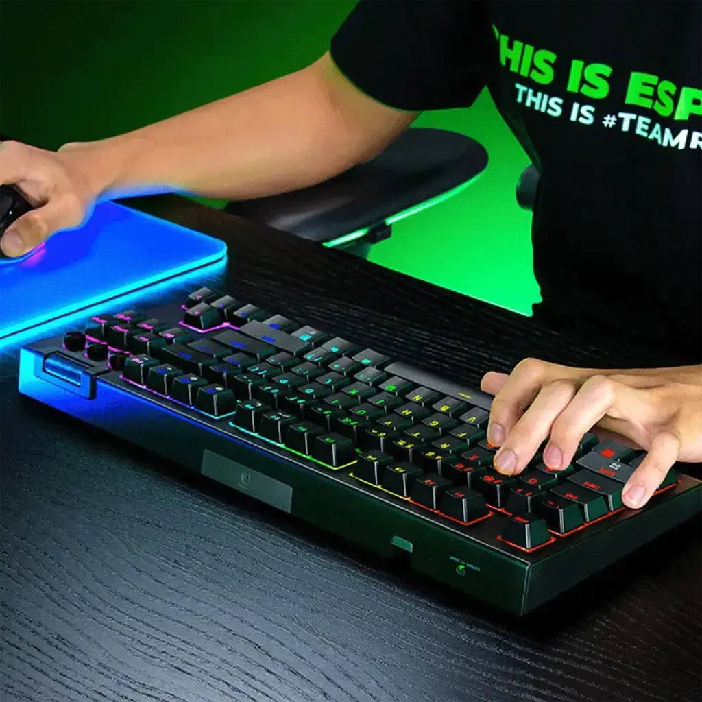[702482] Razer BlackWidow V4 6.webp